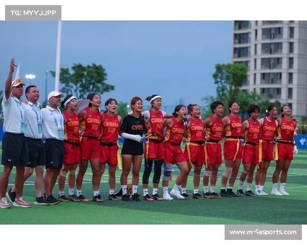 腰旗橄榄球女子安慰赛半决赛：中国队多名球员达阵得分